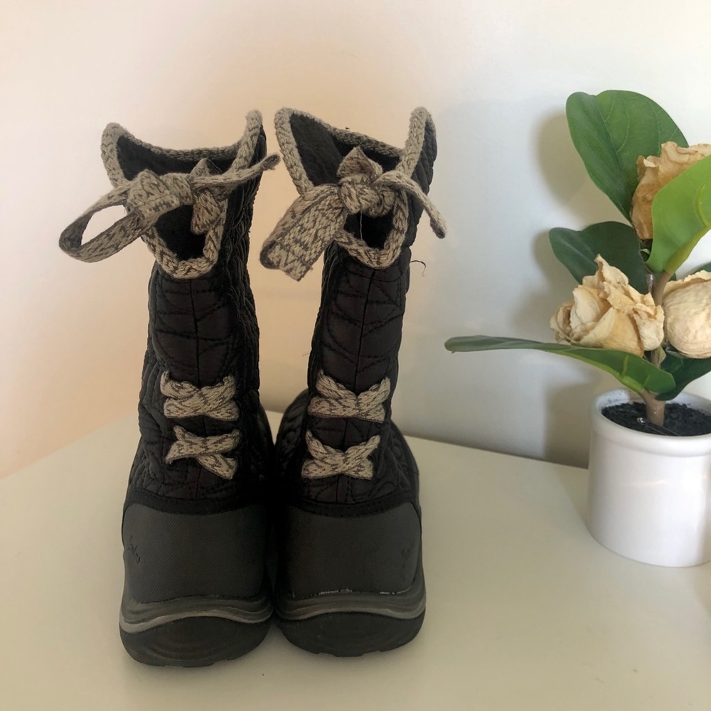 Jambu winter boots with ribbon ties!